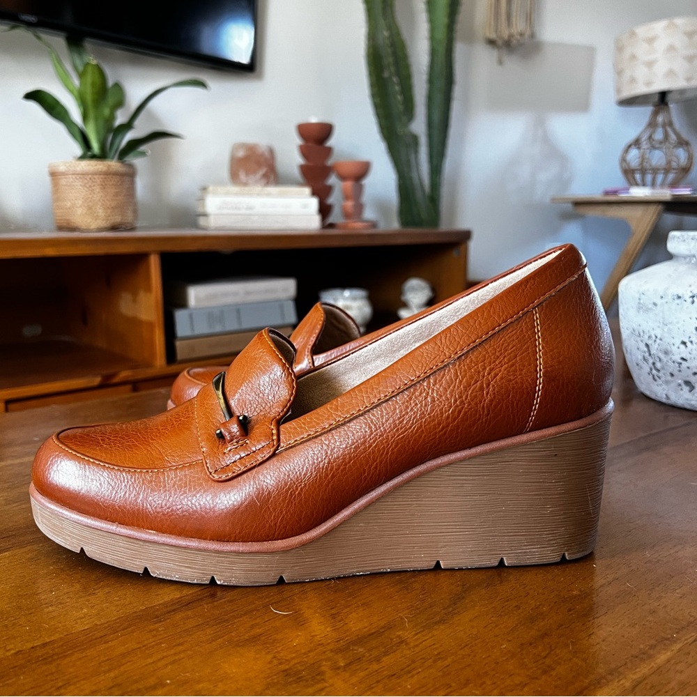 SOUL Naturalizer Achieve Wedge Loafer Tan 11W